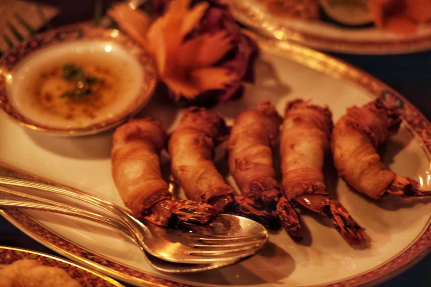 Goong Hom Sa Bai Goong Hom Sa Bai